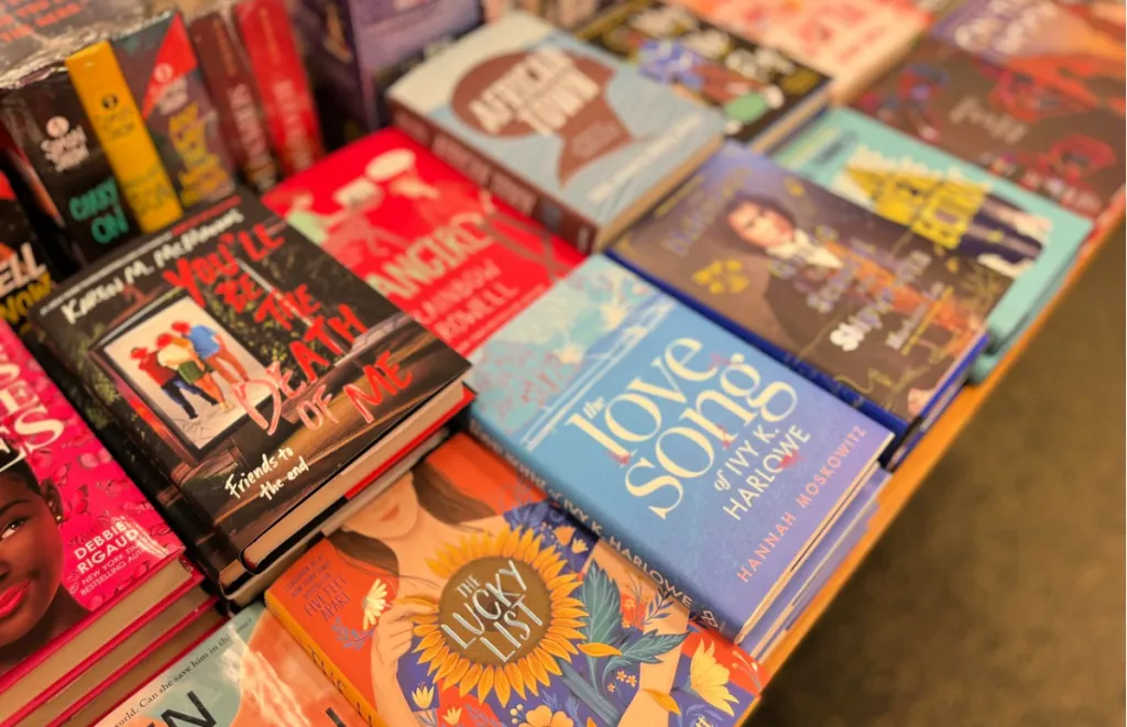 Hardcover vs. Paperback Books: The Great Debate